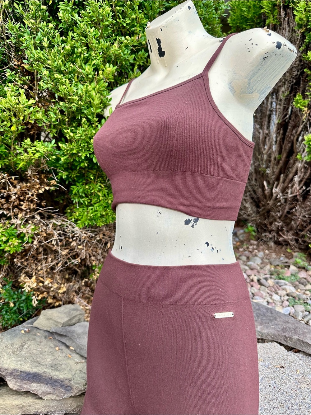 Fabletics Brown Workout Yoga Set Sports Bra and Split Hem Pants Size Small